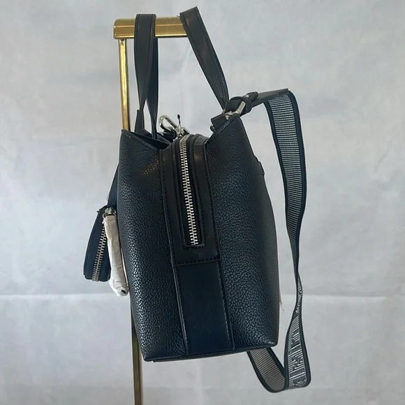 Calvin Klein , NWT , Black color, Shoulder bag . - Picture 4 of 15